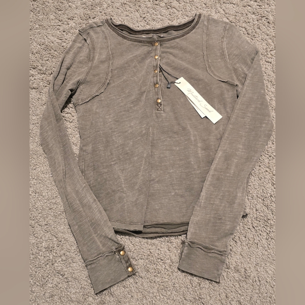 NWT - Mustard Seed Long Sleeve